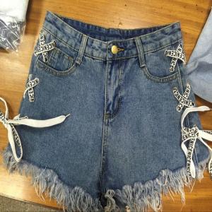 printed slogam lace up frey hem short WS1483